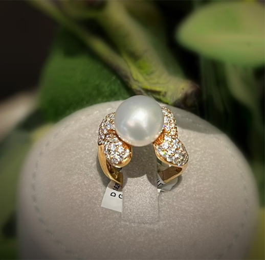 Diamond & South Sea Pearl Ring